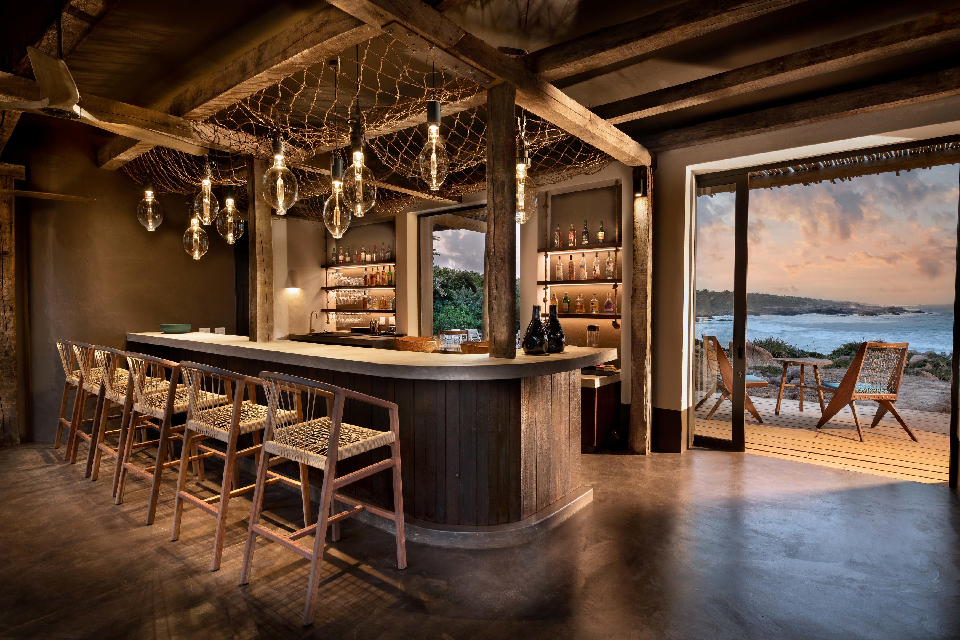 GWEGWE BEACH LODGE