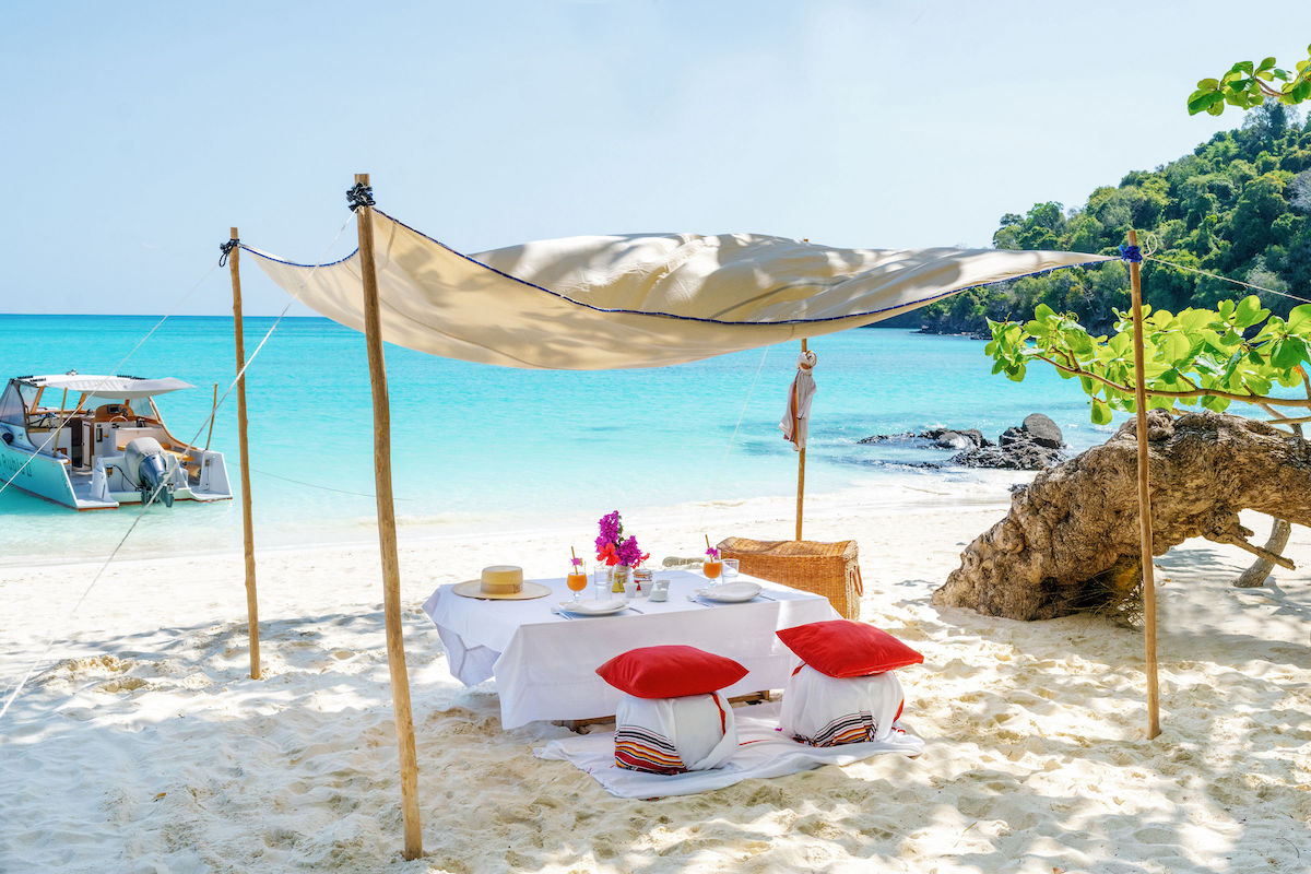 TSARA KOMBA LUXURY BEACH & FOREST LODGE