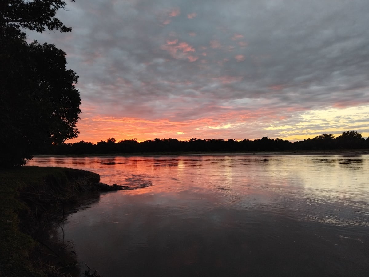 Sunrise over the Luangwa river